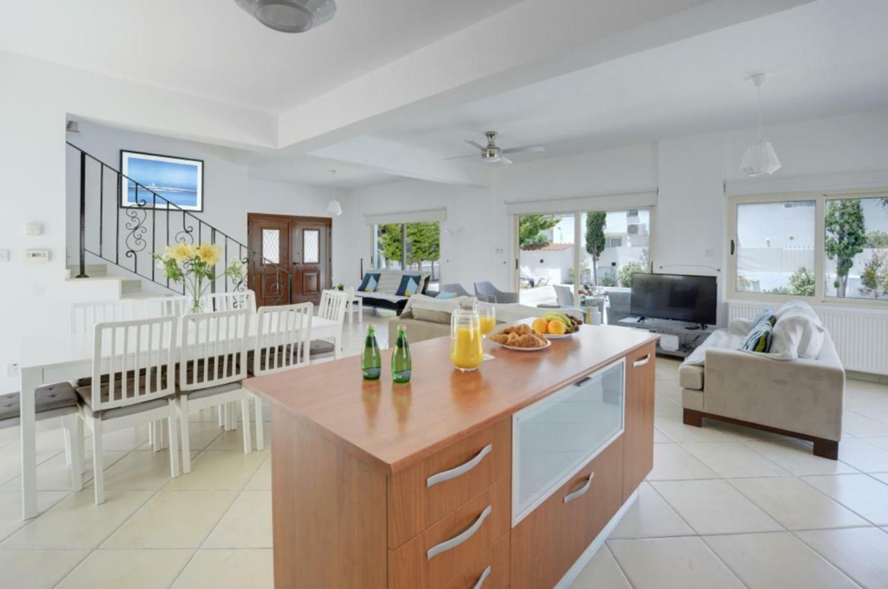 פרוטאראס Blue Sea Villa מראה חיצוני תמונה