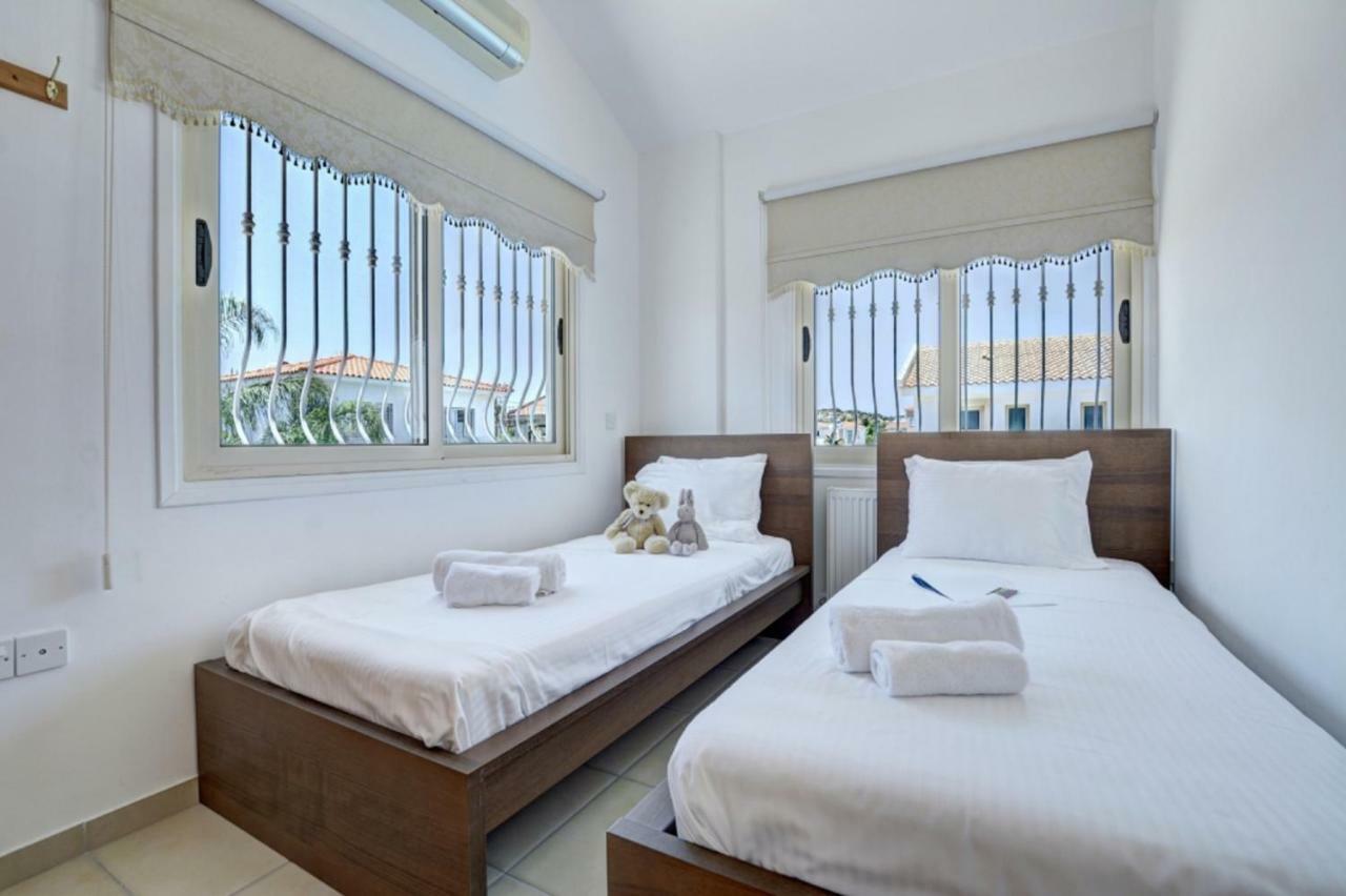 פרוטאראס Blue Sea Villa מראה חיצוני תמונה