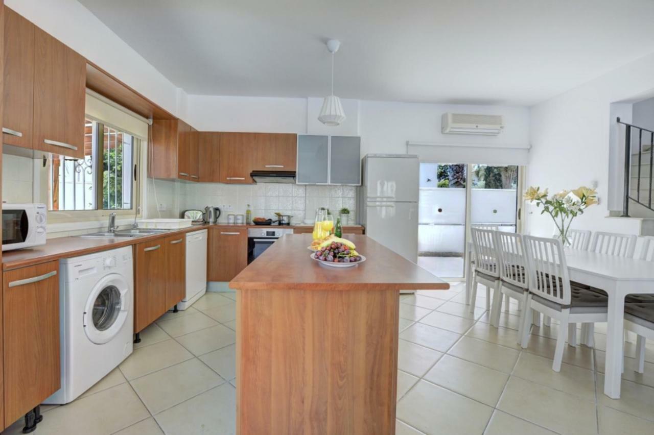 פרוטאראס Blue Sea Villa מראה חיצוני תמונה
